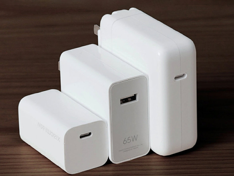 充電器自動裝配機器